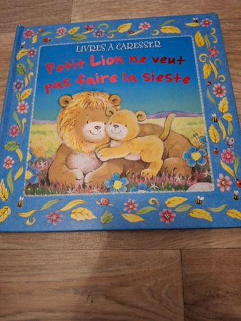 Livre page en relief