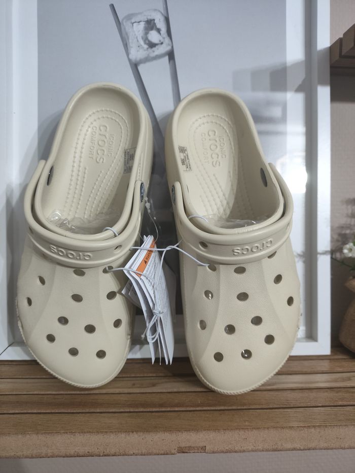 Crocs beige - photo numéro 3
