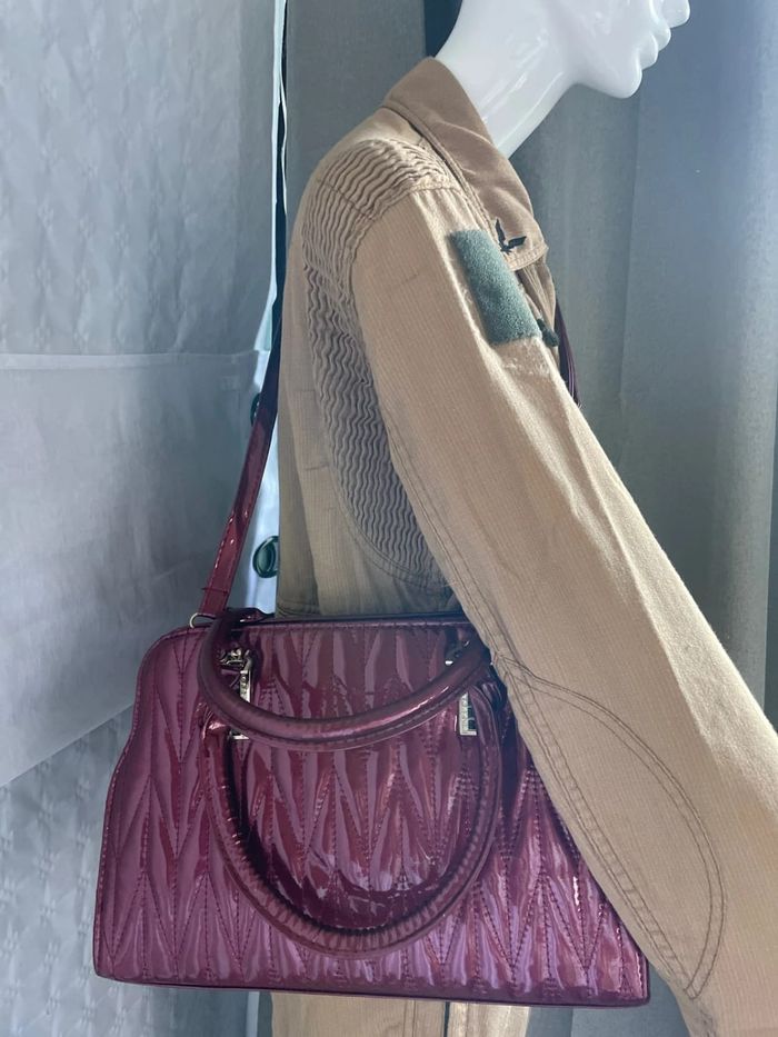 Sac vinyle rouge - Comme neuf - photo numéro 2