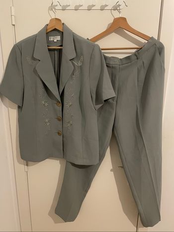 Ensemble 3 pièces femme – Veste brodée + pantalon + top