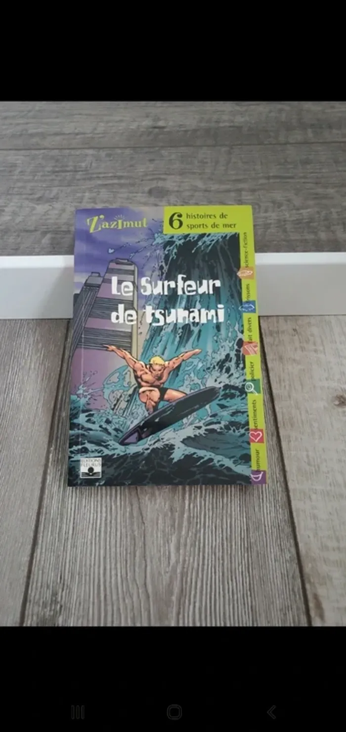 Livre de 6 histoires de sports de mer - le surfeur du Tsunami