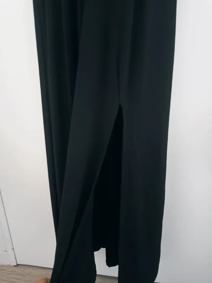 Robe longue noire décolleté plongeant Opullence Taille XS En très bon état - photo numéro 4