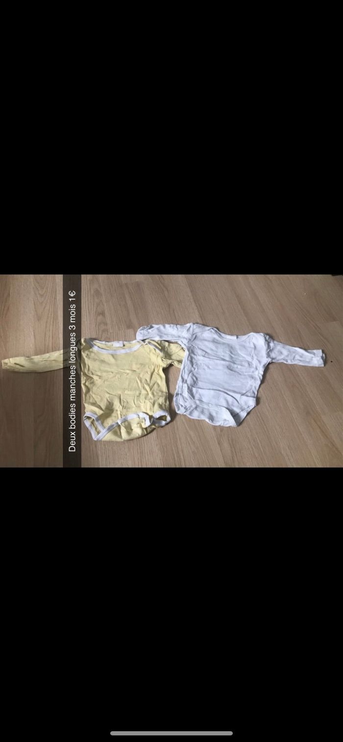 Deux bodies manches longues