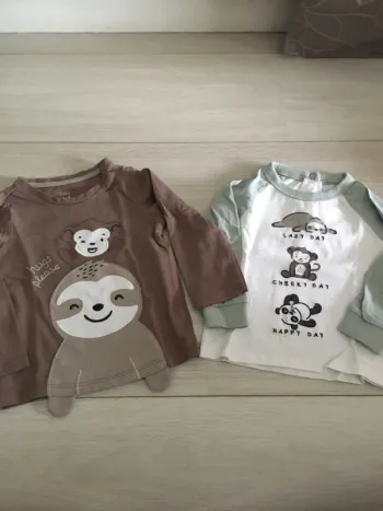 Lot t-shirt manches longues 9-12 mois C&A