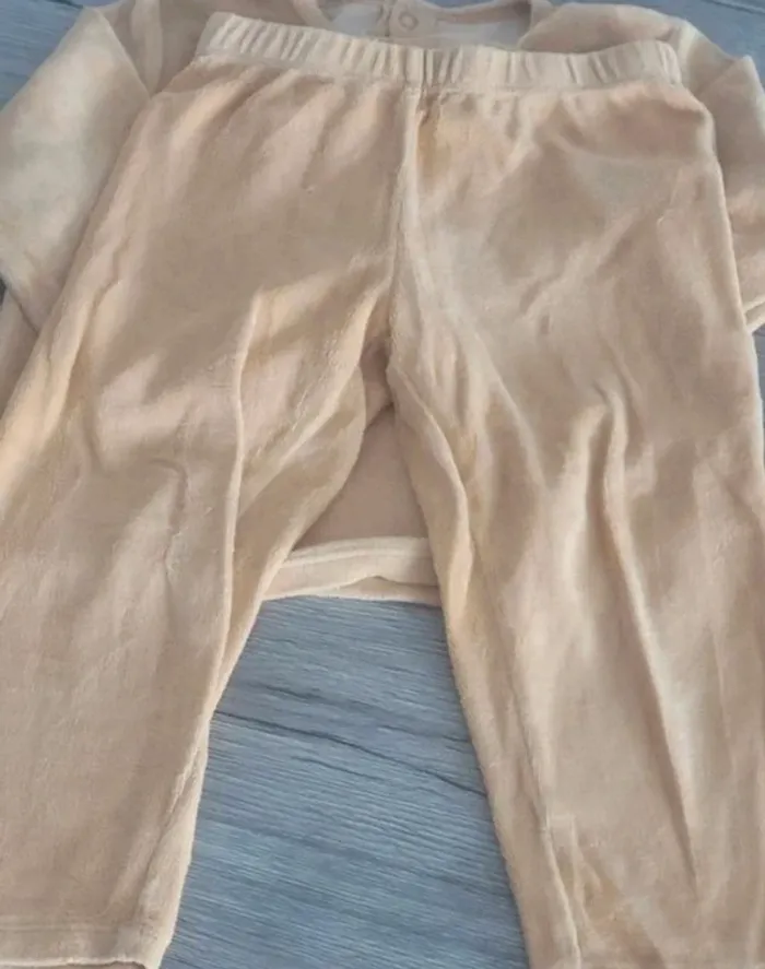 Lot pyjama 2 pièces pull/pantalon velours 24mois Tex Baby - photo numéro 4