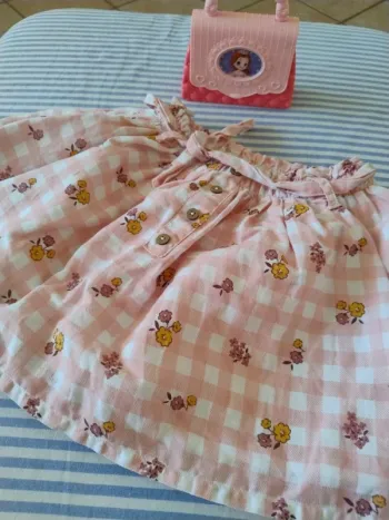 Très belle jupe doublée en coton et lin