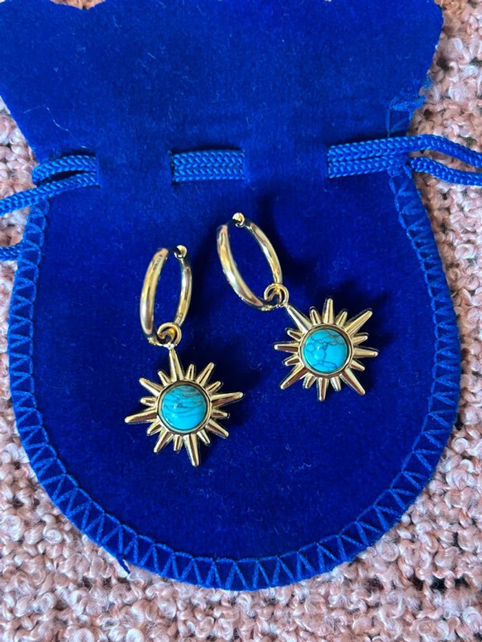 Boucles d’oreilles soleil bleu marbré - photo numéro 4