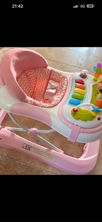 Trotteur bébé rose