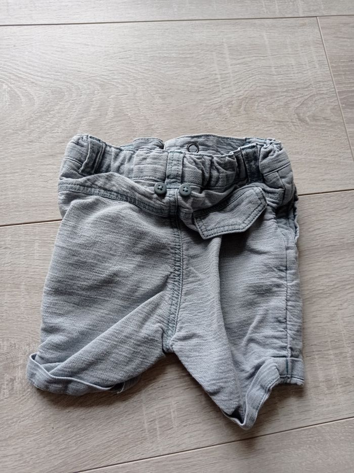 Short 6 mois - photo numéro 2
