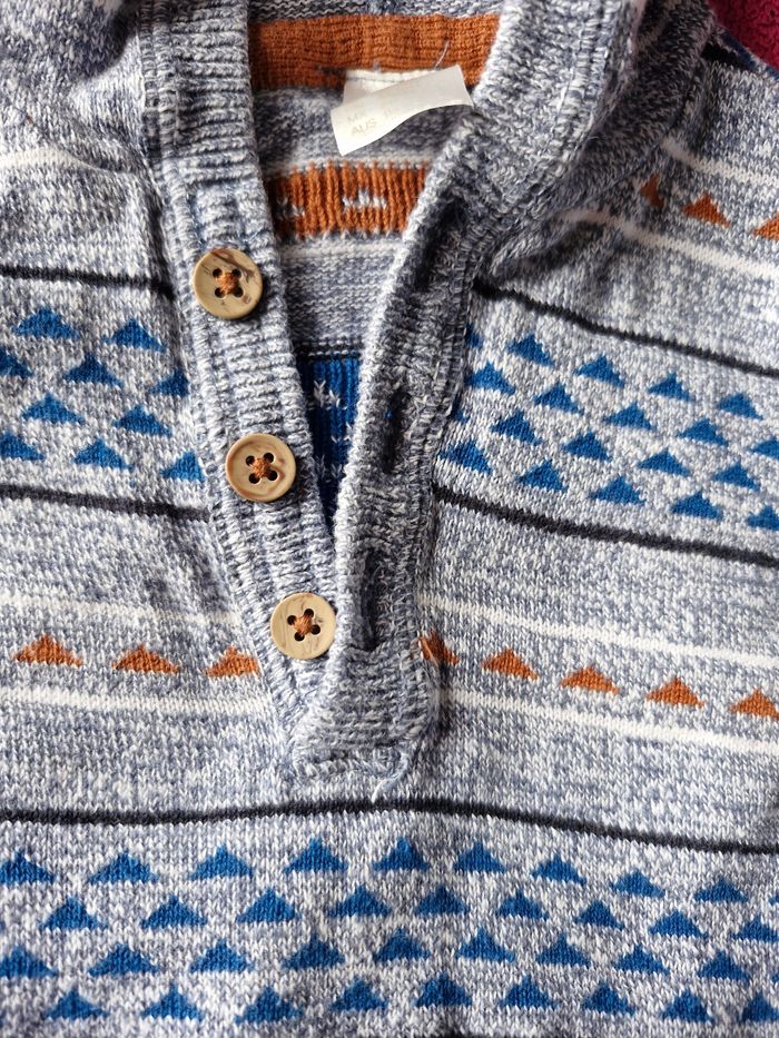 Superbe pull jaquart à capuche - photo numéro 3