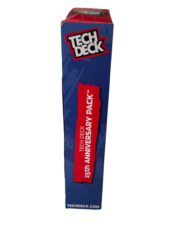 Coffret 25 eme anniversaire Tech Deck x 8 Finger Skate + Tech Deck Dude argenté Spin Master neuf - photo numéro 3