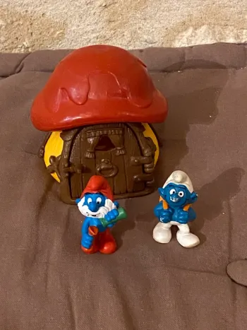 Maison schtroumpf + 2 figurines Schleich