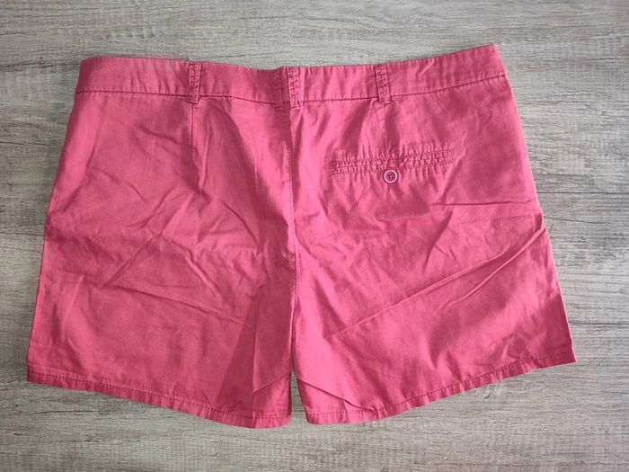 Short rouge bordeaux camaïeu taille 42 - photo numéro 2