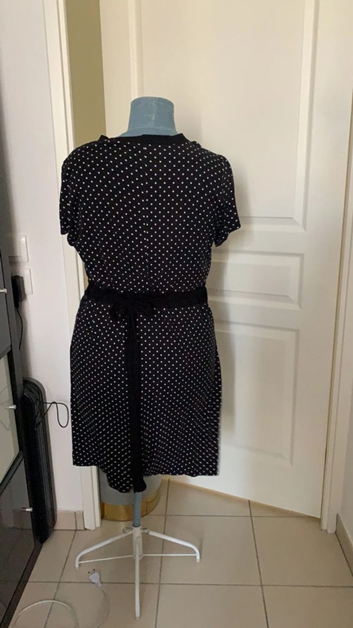 Robe croisés  à pois taille XL 48/50 avec lien noir et blanche e - photo numéro 3