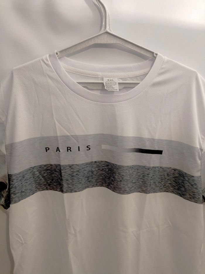 Joli t-shirt blanc XXL neuf - photo numéro 3