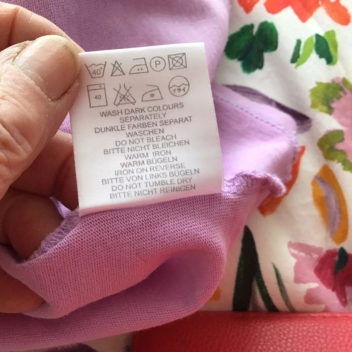 Tee shirt ESCADA coloris lilas taille XL  TBE - photo numéro 7
