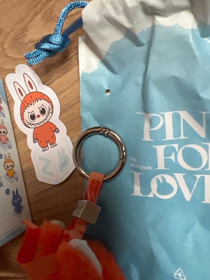 Labubu Pin for Love Z - photo numéro 4