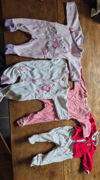 Vêtements bébé 1 mois