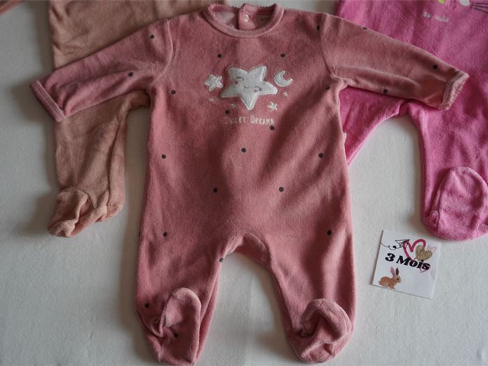 Lot n°4 de 3 Pyjamas velours fantaisies Kiabi en 3 mois - photo numéro 2