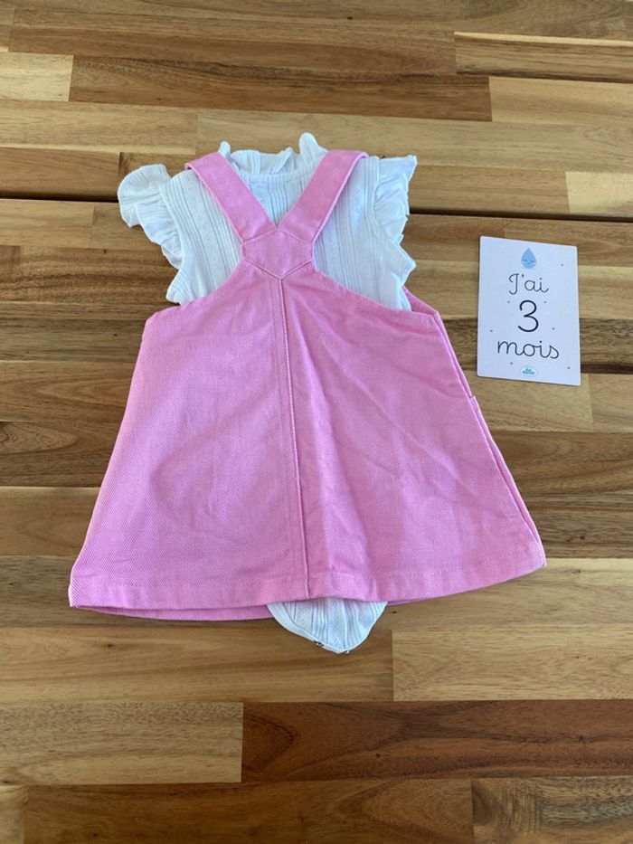 Salopette rose et body - photo numéro 2