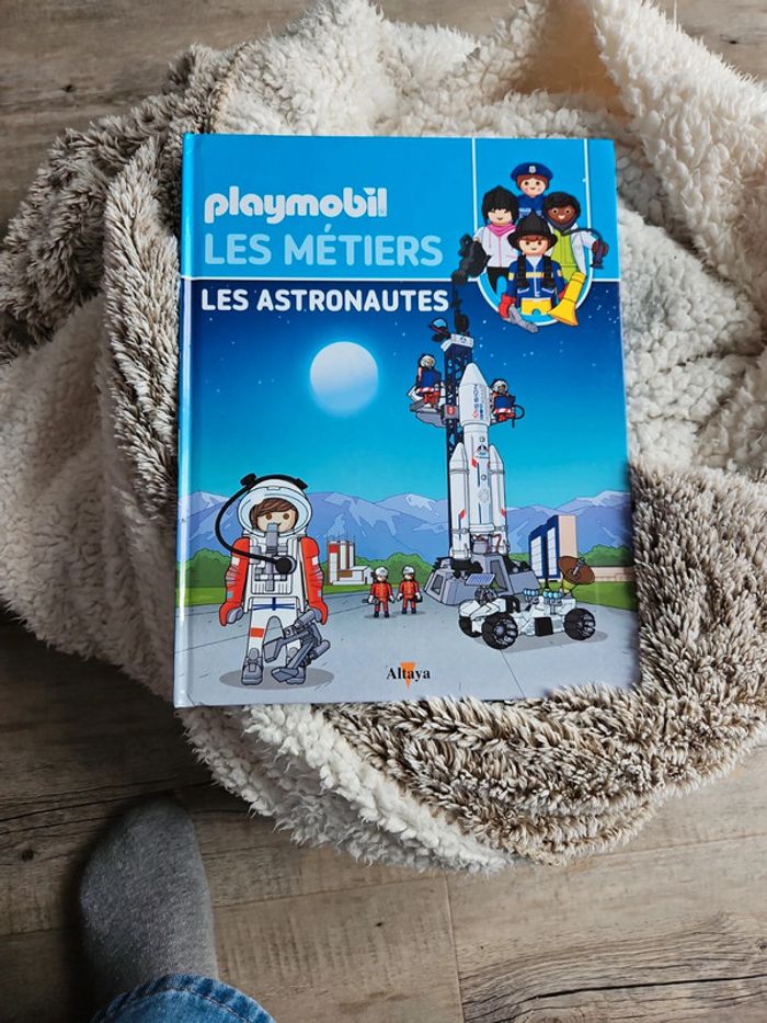 Livre playmobil les métiers