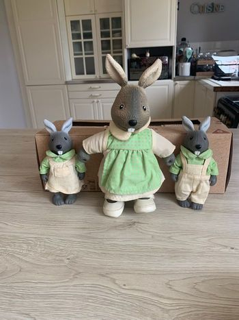 Poupées figurines les copains de la forêt famille lapins