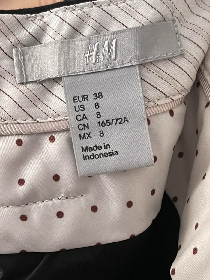 Jupe noire classique H&M taille 38 fendue style tailleur - photo numéro 5