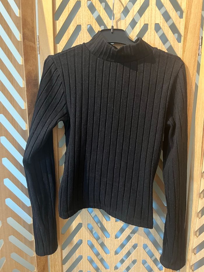 Petit pull col noir Kiabi xxs - photo numéro 4