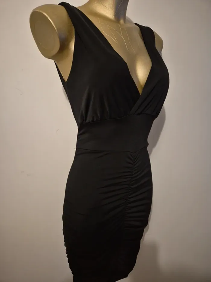Robe noir taille unique neuve - photo numéro 4