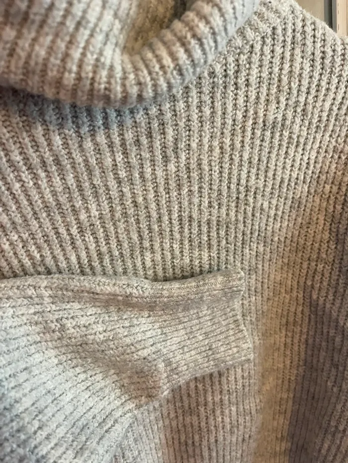 col rond; doux et leger - photo numéro 2