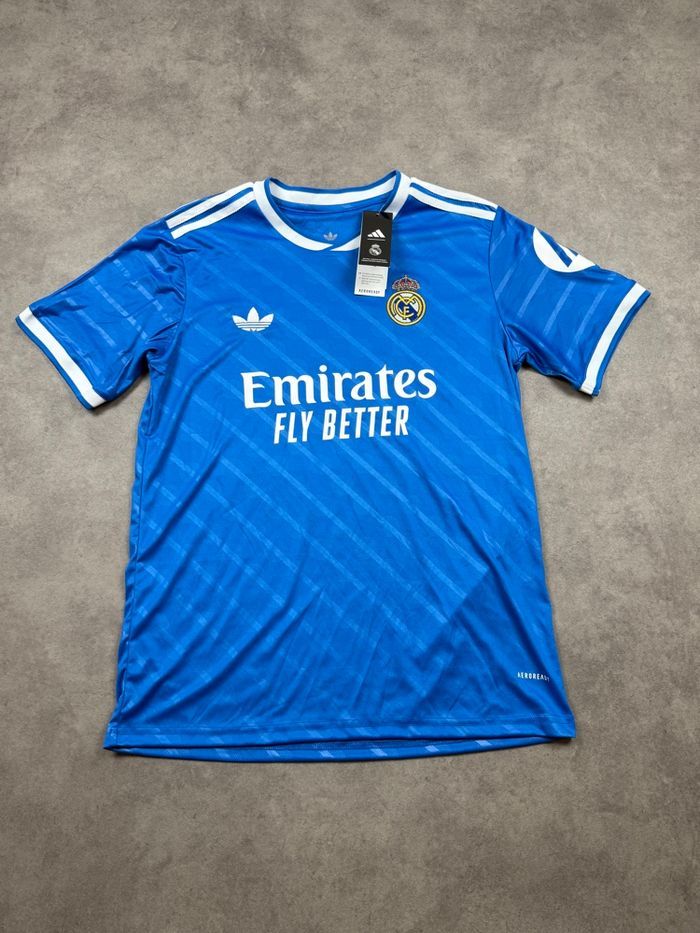 VENTE DE MAILLOTS DE FOOT 🔥 Tout à 25€ pièces (j’ai d’autre maillot que sur les photo) demander la taille en Pv - photo numéro 10