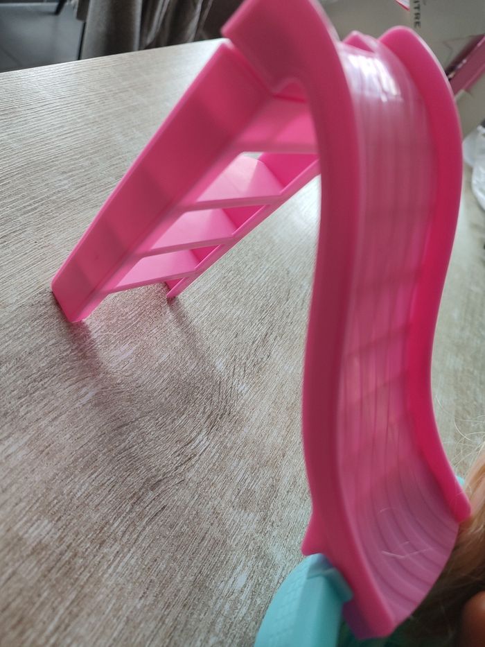 Piscine de Barbie - photo numéro 2