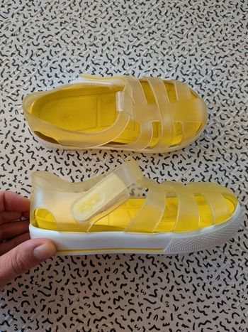 Sandales de plage IGOR pointure 26 jaunes
