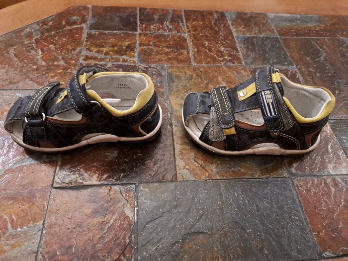 Chaussures été T21 - photo numéro 3