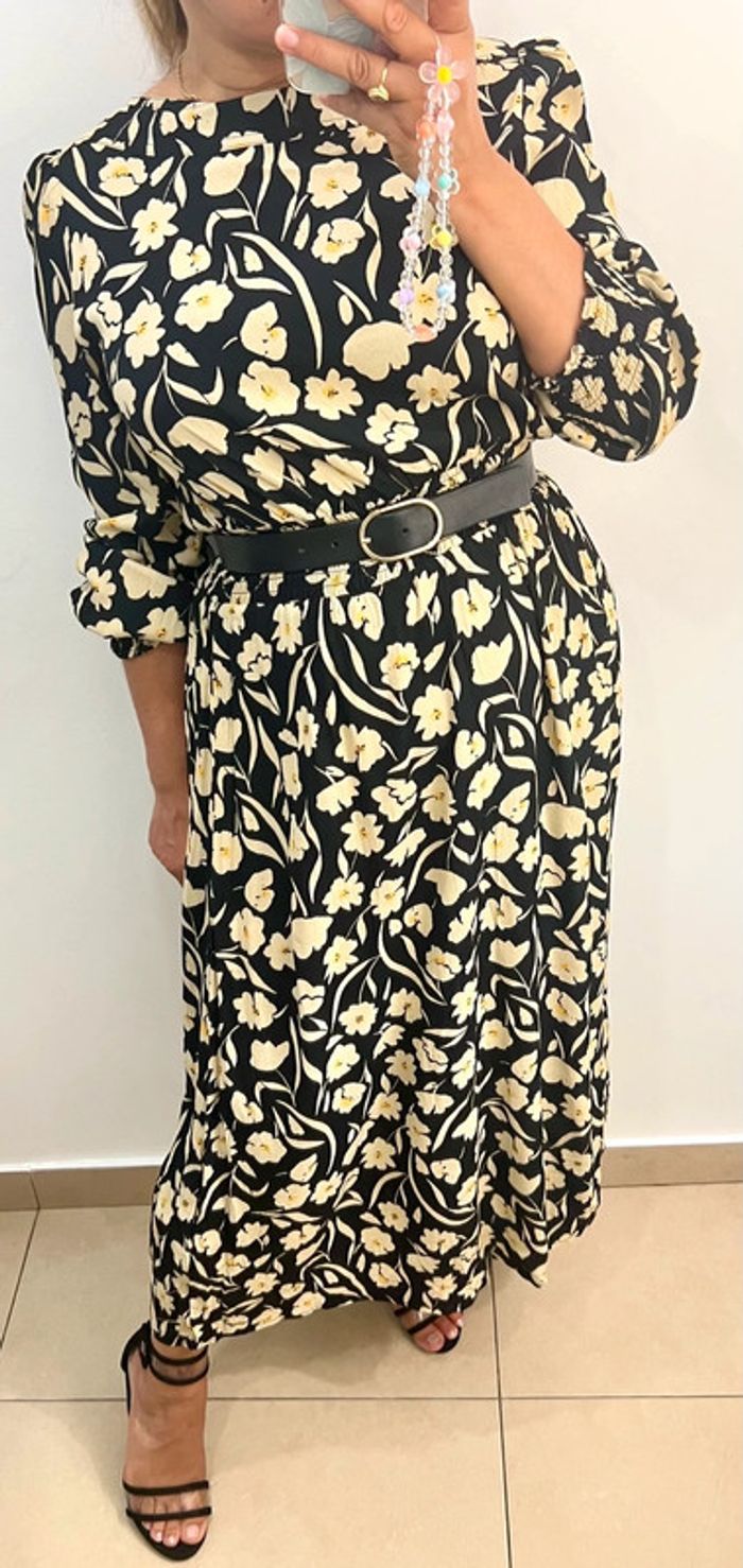Robe longue à fleurs taille 40 - photo numéro 2