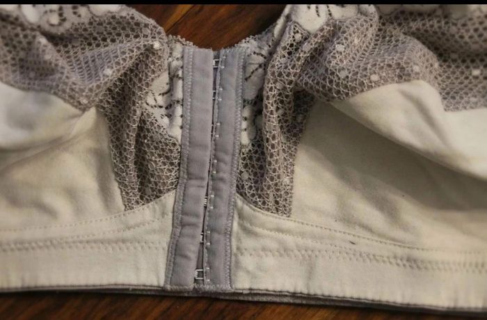 Soutien-Gorge Blanc/Gris - Damart - 120E - photo numéro 2