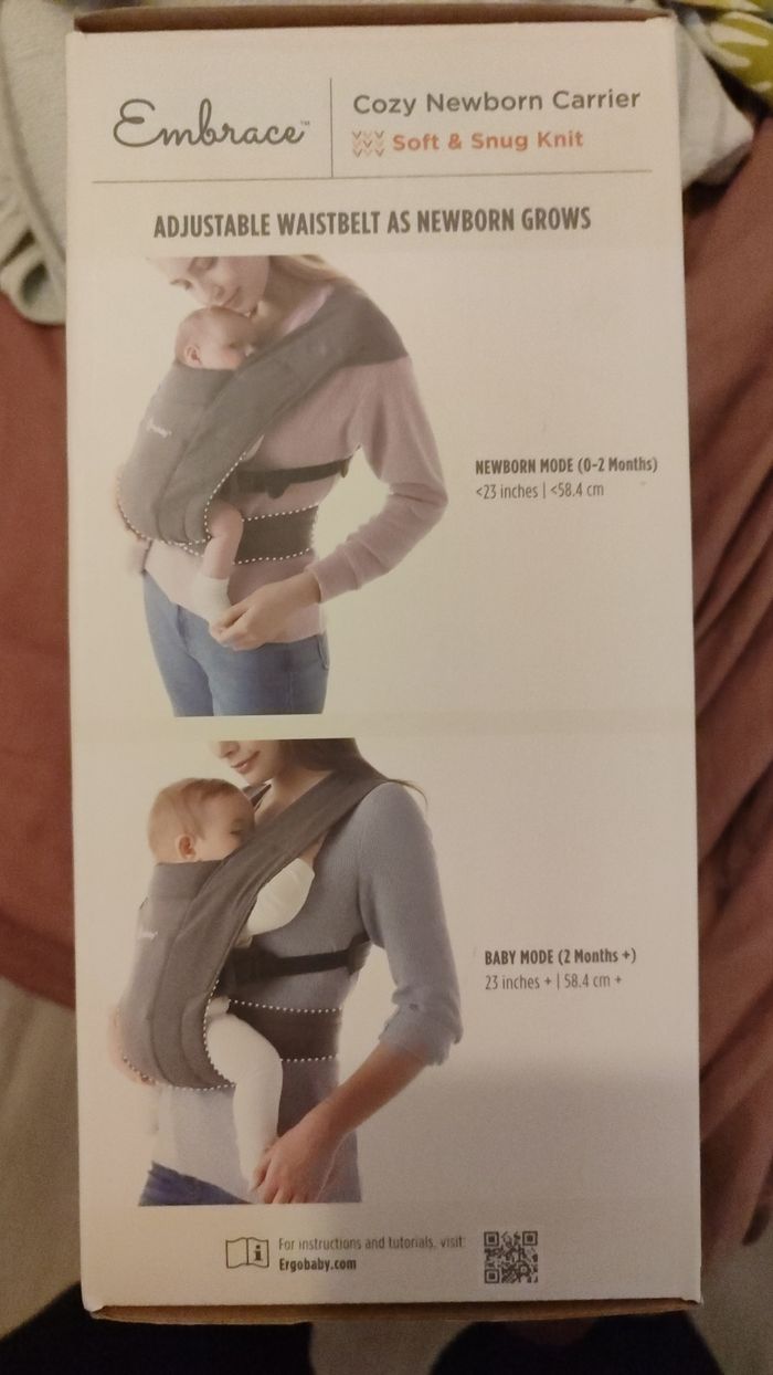 Porte-bébé presque neuf, utilisé seulement deux fois