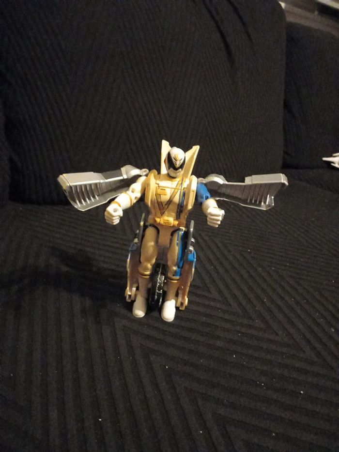 Power rangers SPD Oméga