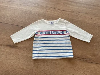 TEE shirt taille 6 mois marque Petit Bateau