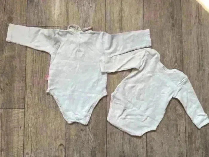 Lot de 2 bodies en 12 mois - photo numéro 6