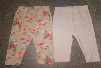 Lot leggings pantacourts bébé fille 12/18 mois comme NEUFS
