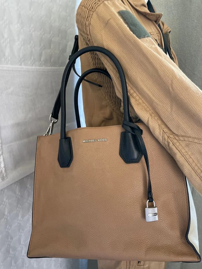 Sac Mickael Kors Mercer Large - État Quasi Neuf - photo numéro 2