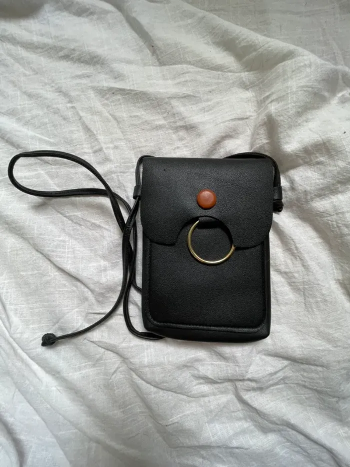 Pochette téléphone – Légère & pratique