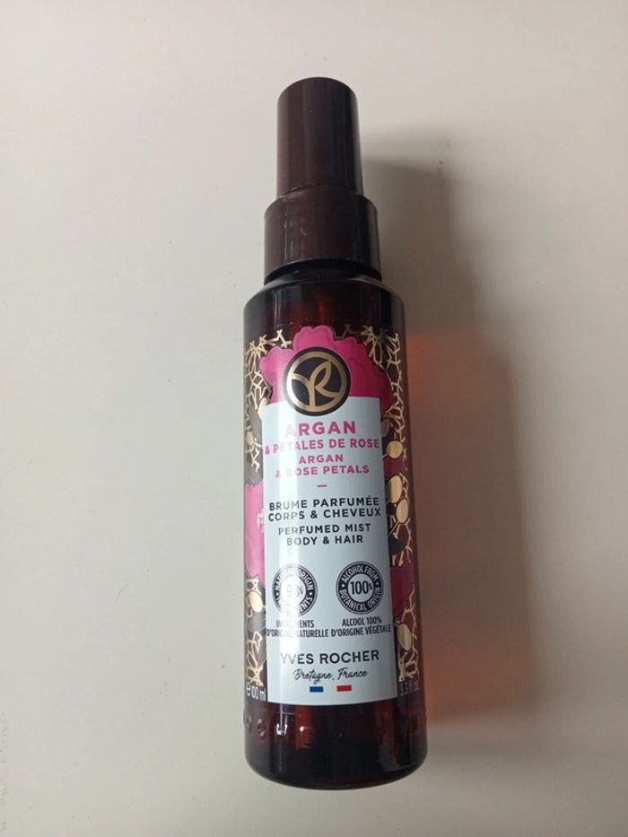 brume parfumée corps et cheveux yves rocher neuve