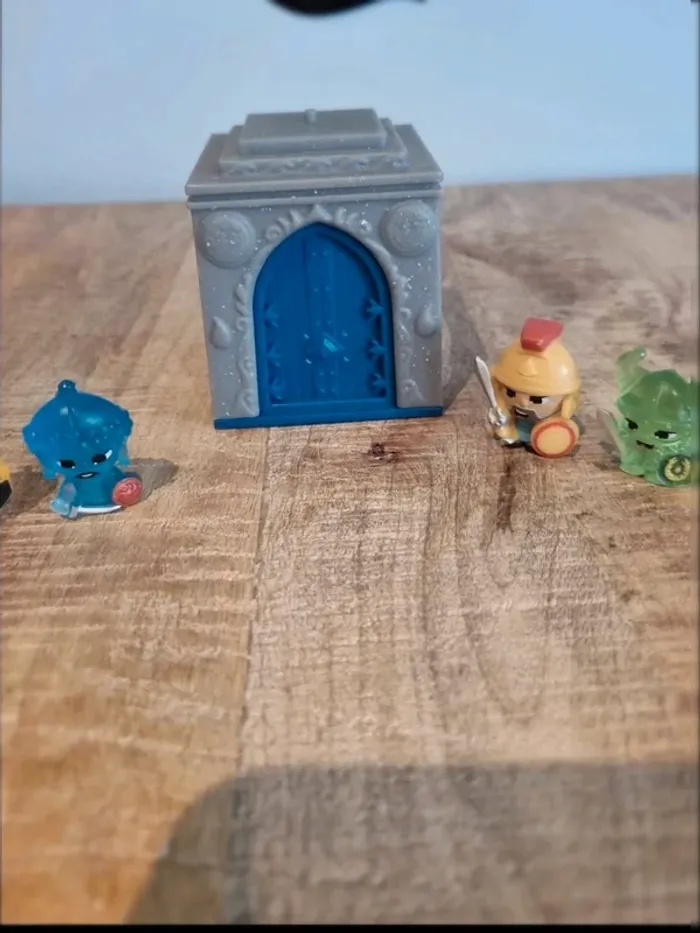 Figurines et temple World Of Warriors 3 cm de haut - photo numéro 3