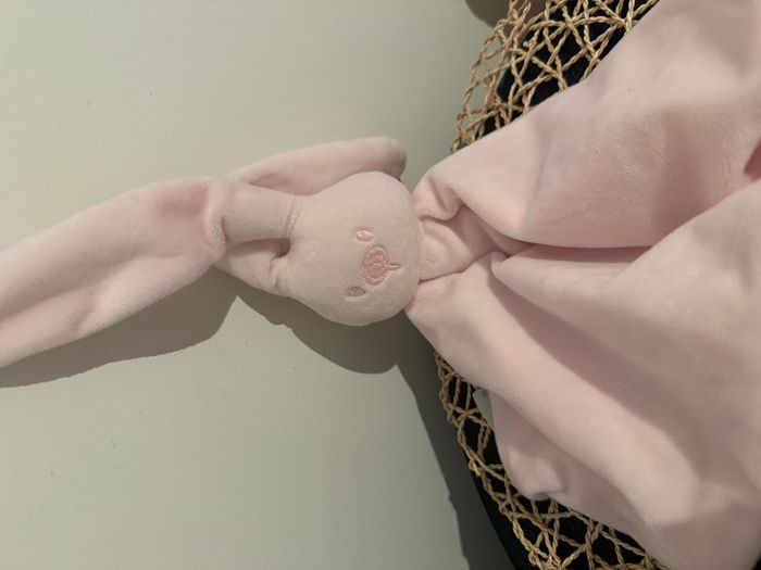Doudou plat triangle lapin rose clair Lapidou NATTOU