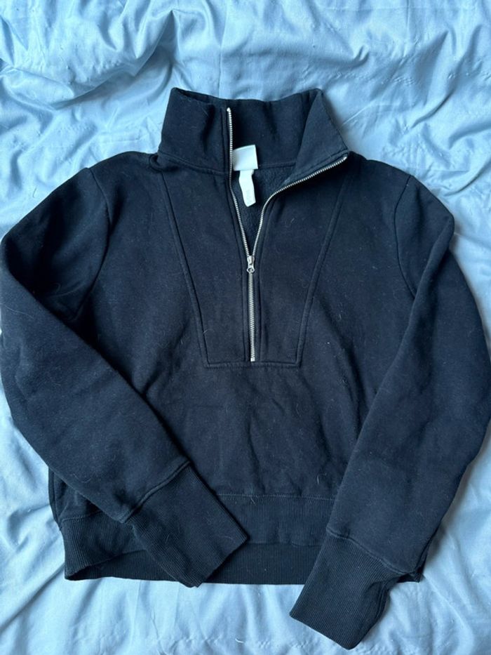 Pull noir à zip