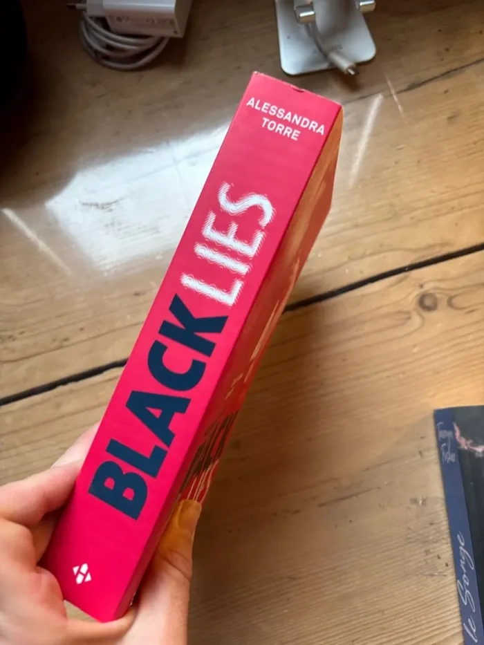 Black lies - photo numéro 2