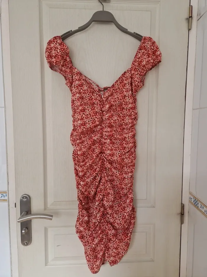 Jolie robe moulante d'été fleurie femme shein taille S/36 - photo numéro 6