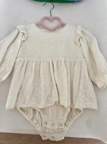 Barboteuse bébé fille taille 9mois